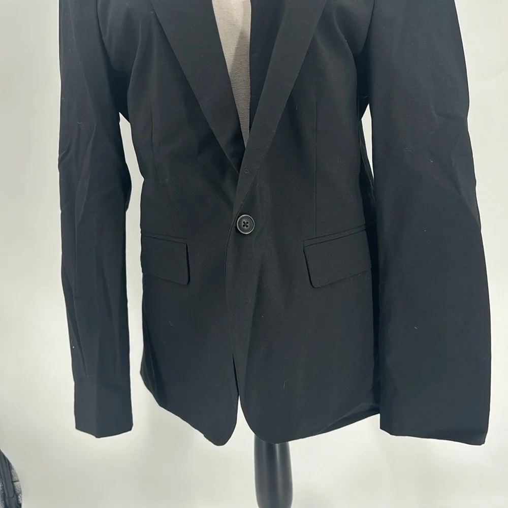 UEC men’s ASOS black tuxedo blazer in black size 40R